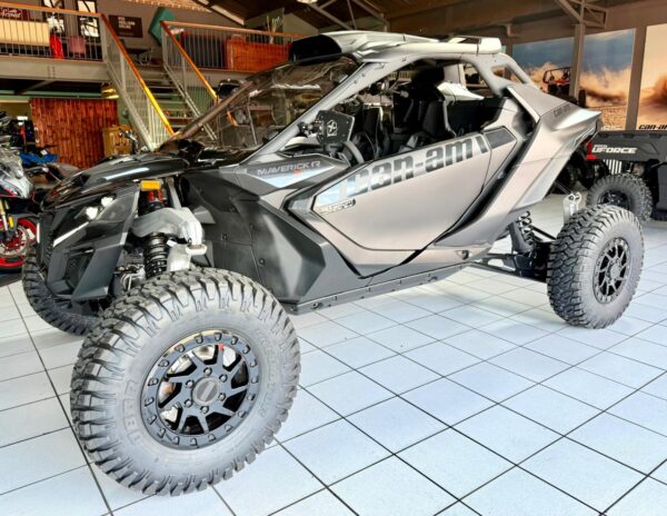 CAN AM MAVERICK R
