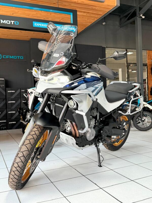 CF MOTO MT 800 - Image 2