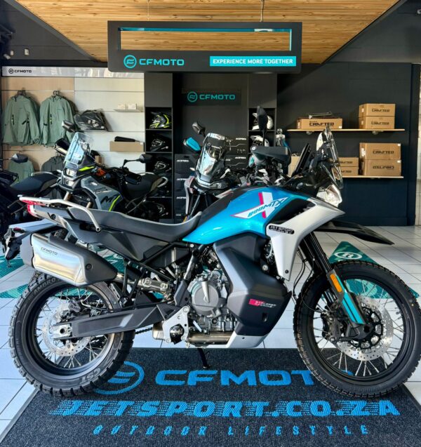 CF MOTO MT-X 800